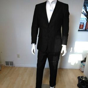 Andrew Fezza black linen suit sized 44R 36\30